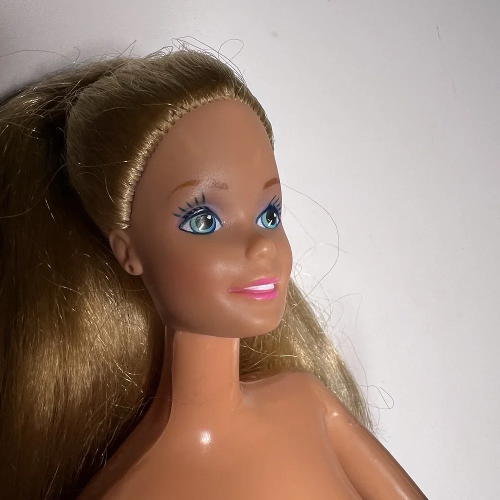 Vtg Barbie Doll‎ 1990s-era Twist N Turn classic 1966 body mold
